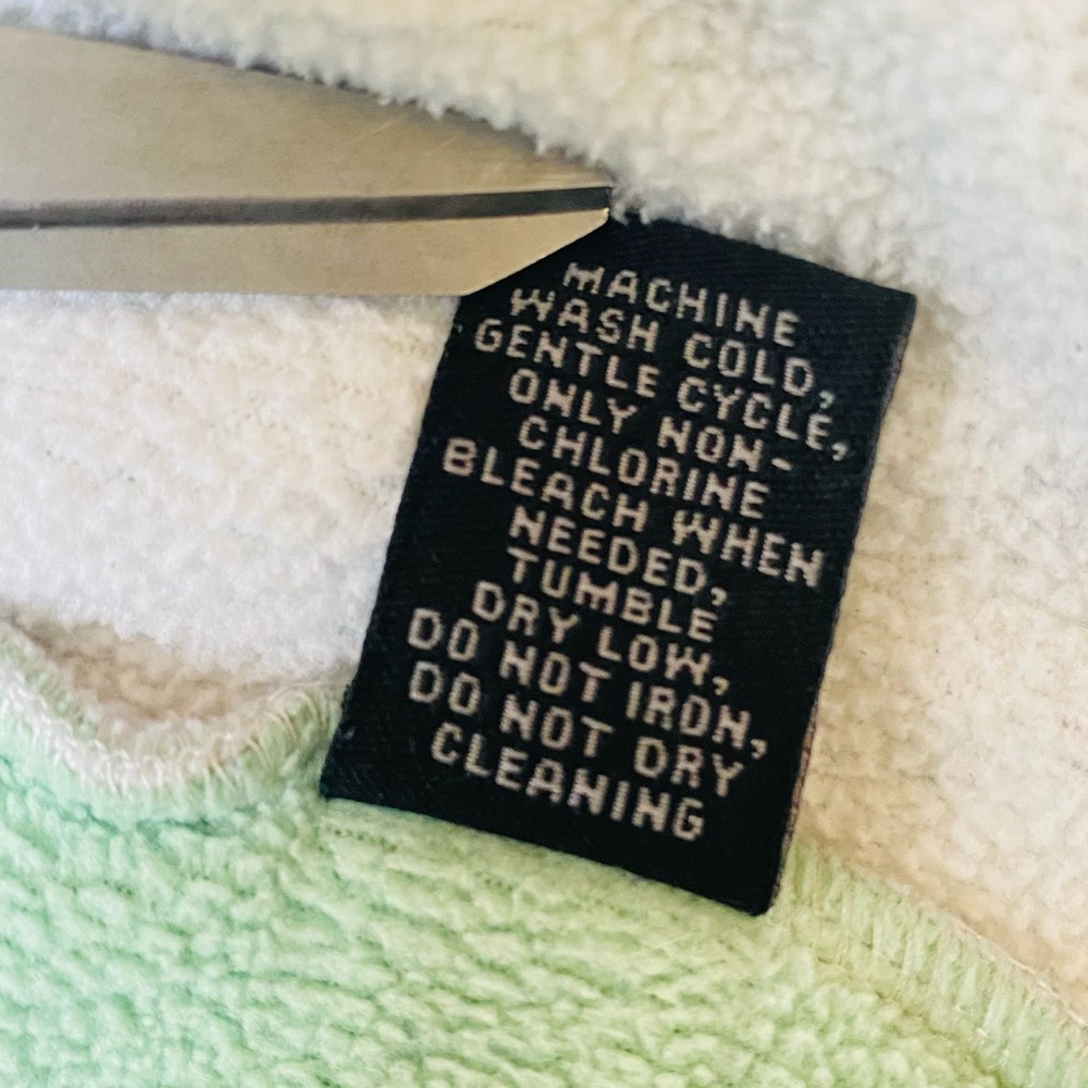 AE - full zip sweater - Picture 8 of 15